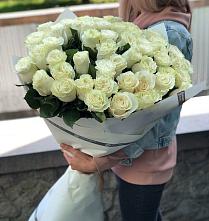 Букет 35 Белых роз в Хатажукае